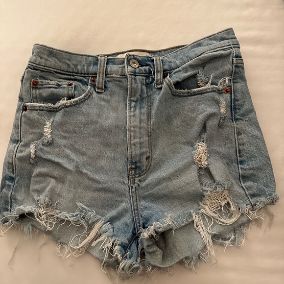 Abercrombie Curve Love High Rise Mom Shorts - Picture 1 of 3